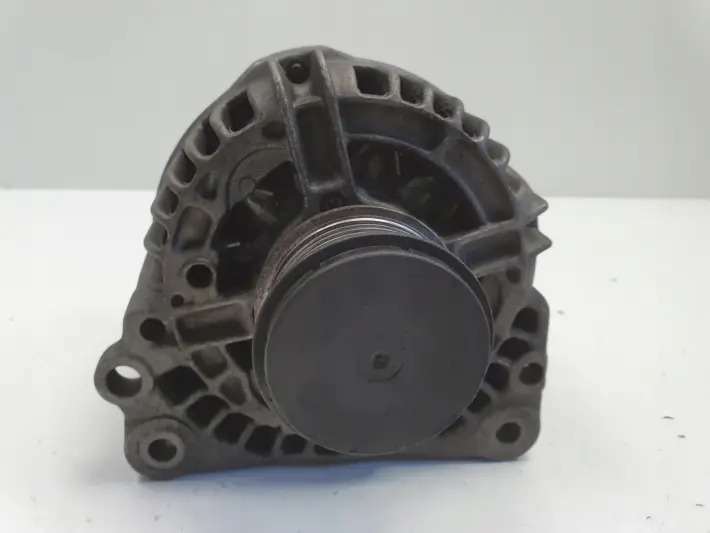 Audi A3 8L Golf IV 1.9 TDI ALTERNATOR BOSCH