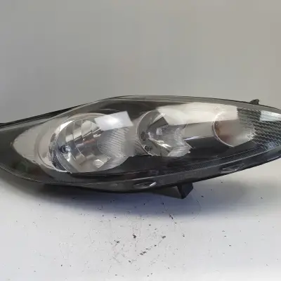 Ford Fiesta MK6 MK7 08-12r PRZEDNIA LAMPA PRAWA prawy przód Anglik ciemna