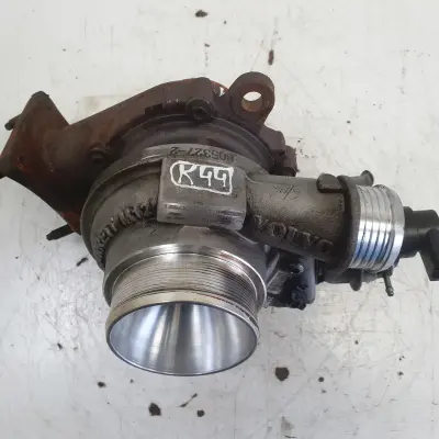 Volvo XC60 S60 V60 II 2.0 D3 TURBOSPRĘŻARKA turbo 31390219