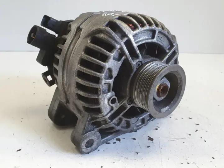 Citroen Xsara Picasso 2.0 HDI ALTERNATOR 150A 0124525034 bosch