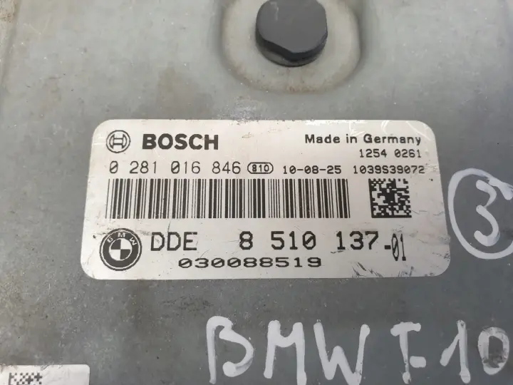 5641895ecceba42336fe812cbfc5bf90