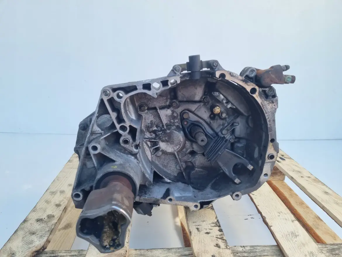 Mitsubishi Carisma 1.9 DID SKRZYNIA BIEGÓW JC5225 manualna MANUAL