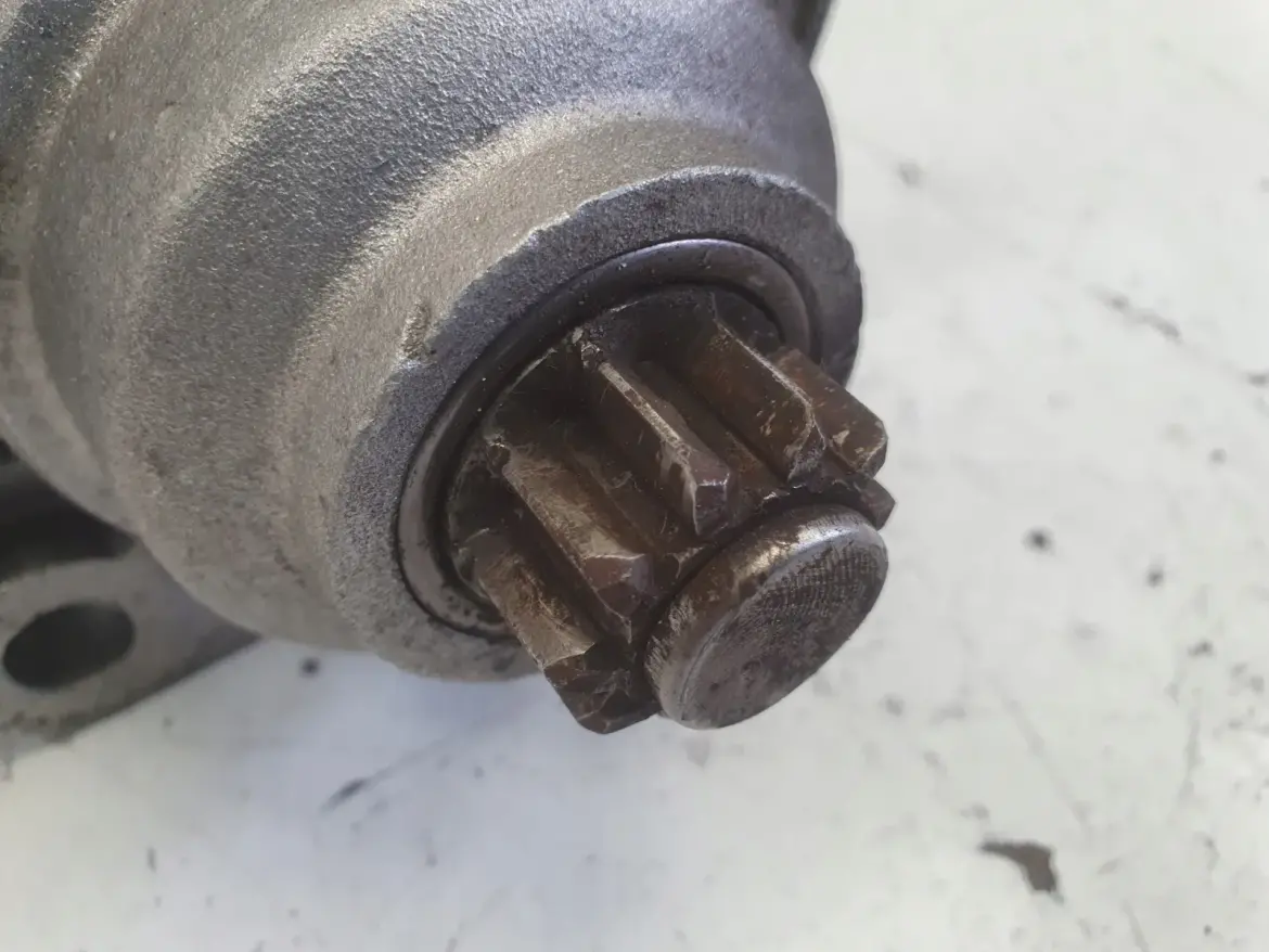 VW Passat B6 1.9 TDI ROZRUSZNIK bosch 0001123012