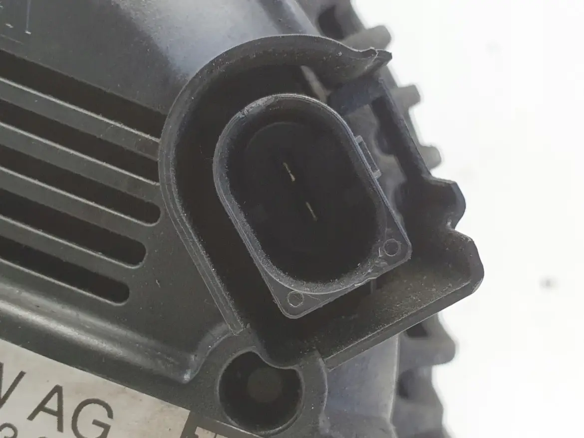 Audi A6 C6 2.7 TDI ALTERNATOR 059903015R 180A valeo