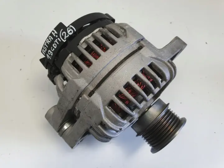 Opel Astra III H 1.9 CDTI 16V ALTERNATOR BOSCH
