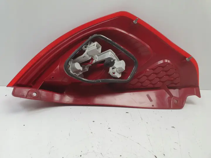 Ford Fiesta MK6 VI MK7 VII 08-12r TYLNA LAMPA PRAWA prawy tył pasażera