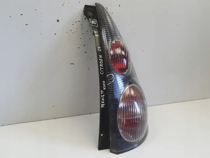 Citroen C1 05-14r TYLNIA TYLNA LAMPA PRAWA prawy tył