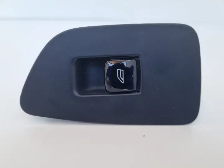 Volvo S90 II V60 II S60 III XC60 II PRAWY PANEL SZYB 31376458