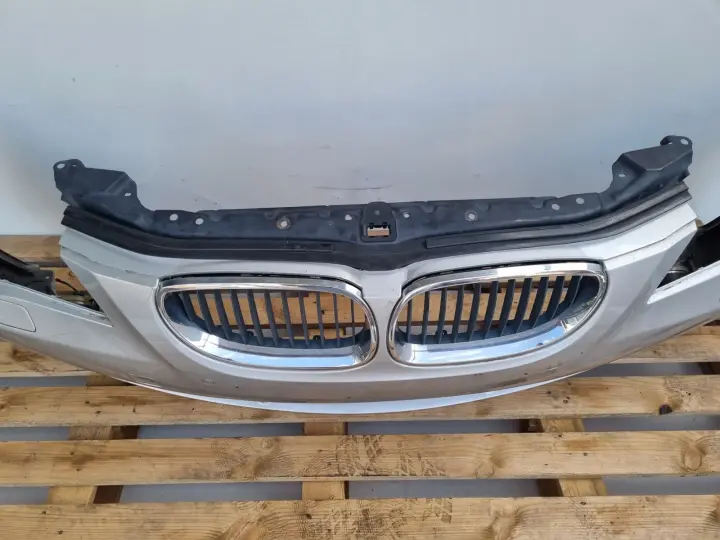 BMW E60 03-07r KOMPLETNY PRZEDNI ZDERZAK przód SREBRNY SPRYSKI PDC 354