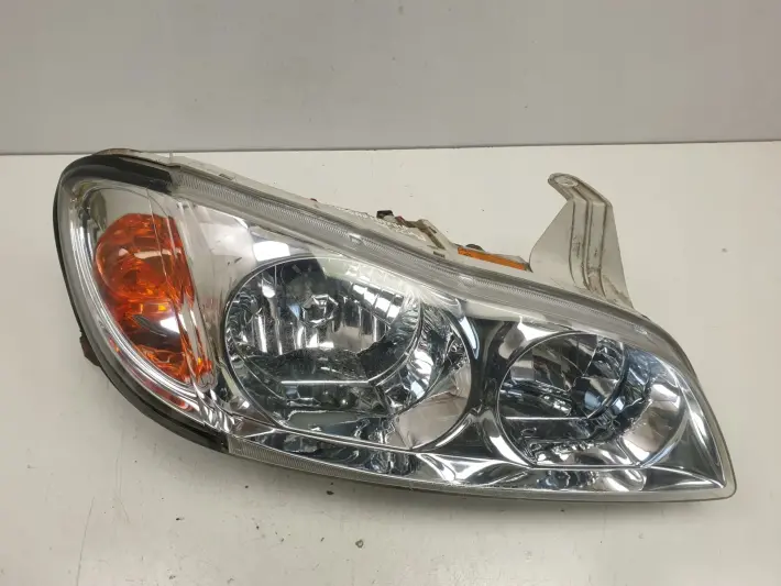 Nissan Maxima V A33 PRZEDNIA LAMPA PRAWA przód