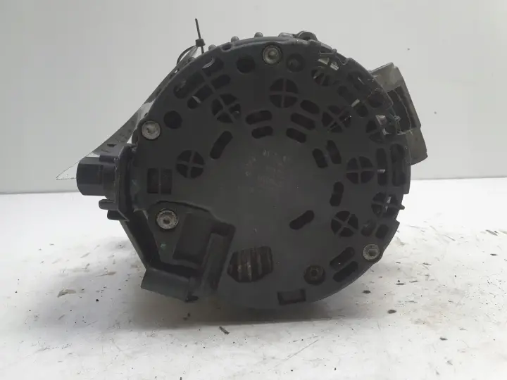 BMW E87 E90 2.0 i ALTERNATOR 0121715017