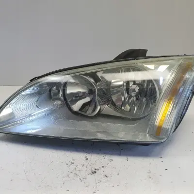 Ford Focus mk2 02-06 PRZEDNIA LAMPA LEWA lewy przód anglik