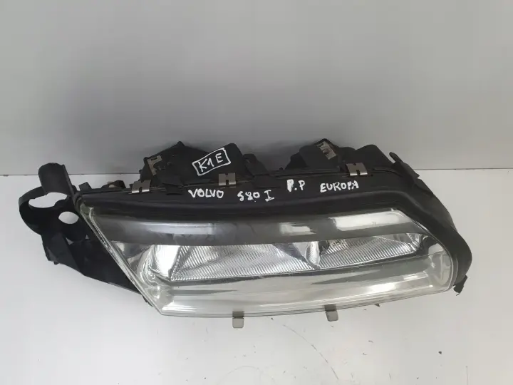 Volvo S80 I 98-04r PRZEDNIA LAMPA PRAWA prawy przód 30678108 89088108 valeo