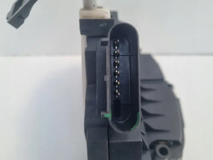 Volvo S60 II V60 ZAMEK DRZWI lewy tył KIEROWCY 31301742 Europa