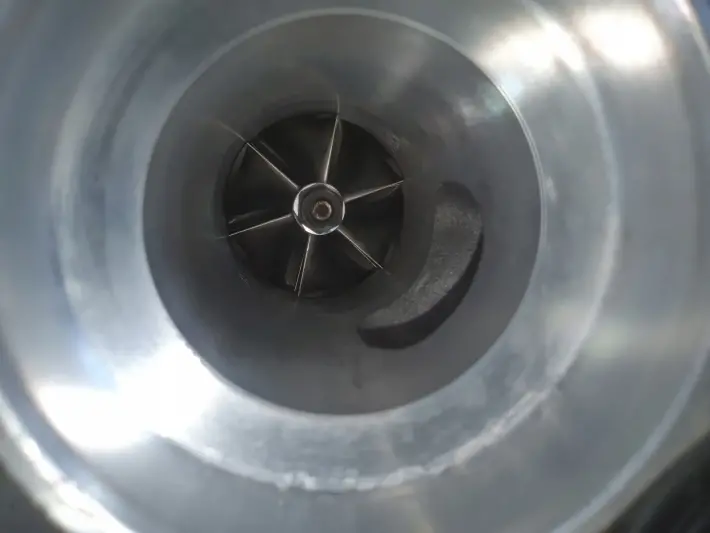 Volvo V40 II 2.0 T4 TURBOSPRĘŻARKA turbo 31441692