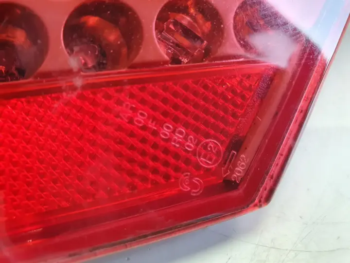 Peugeot 307 CC TYLNIA TYLNA LAMPA LEWA lewy tył W KLAPE