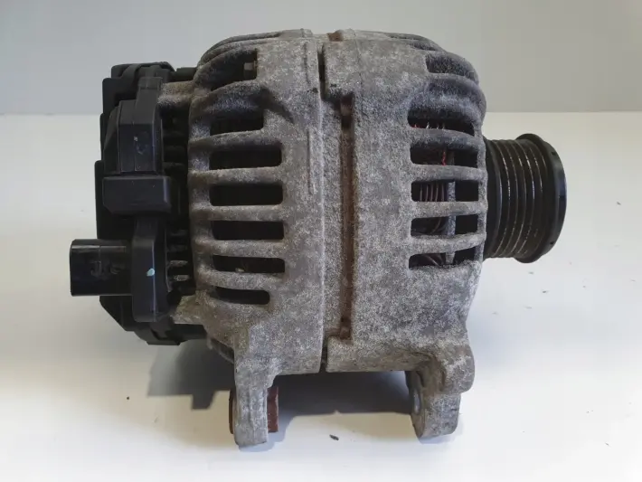 Skoda Octavia II 2.0 TDI ALTERNATOR bosch 06F903023F 140A