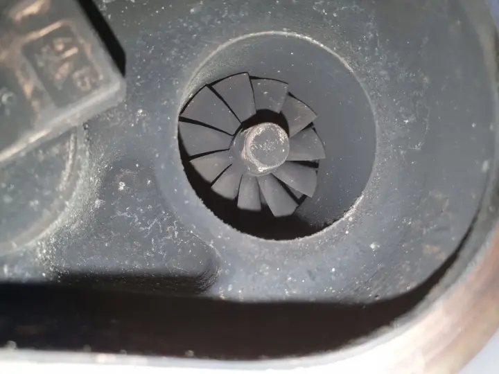 VW Golf V 1.4 TSI TURBOSPRĘŻARKA turbo 03C145701B