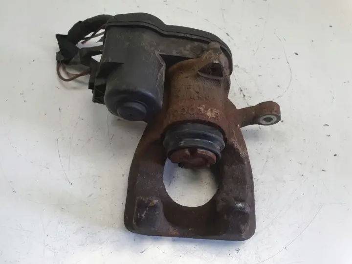 Renault Kadjar TYLNY ZACISK HAMULCOWY prawy tył PASAŻERA