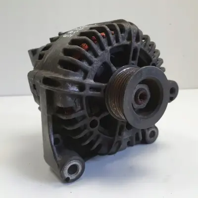 BMW E87 2.0 D ALTERNATOR valeo 7802471 150A