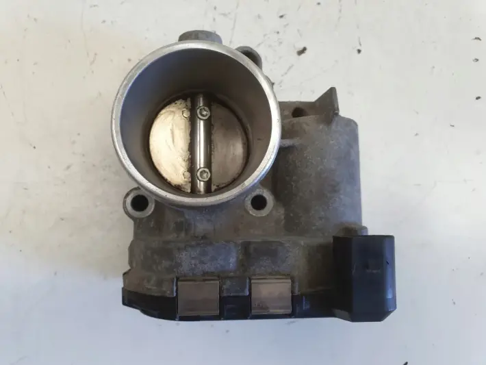 Ford Fiesta MK7 1.25 PRZEPUSTNICA 8A6G-9F991-AB