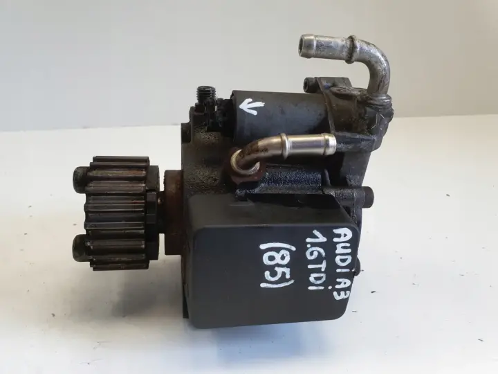 Audi A3 II 8P 1.6 TDI POMPA WTRYSKOWA paliwa 03L130755E