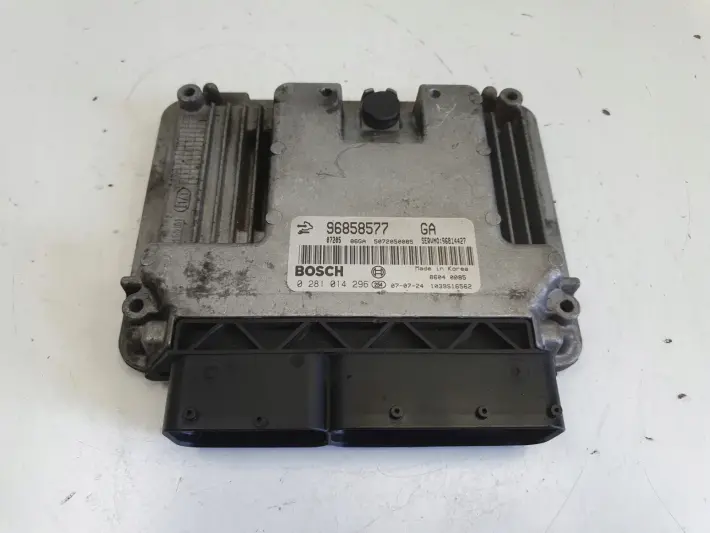 Opel Antara A 2.0 CDTI STEROWNIK SILNIKA komputer 96858577 0281014296