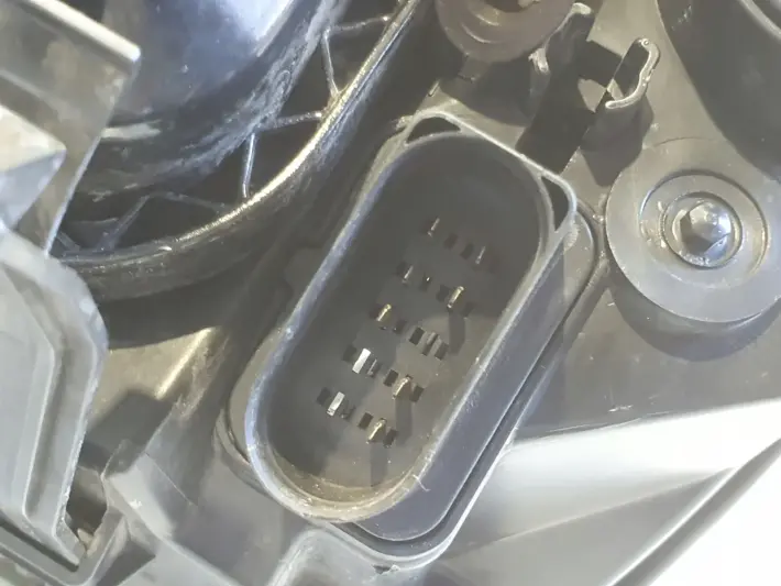 Ford Focus mk2 02-06 PRZEDNIA LAMPA PRAWA prawy przód anglik
