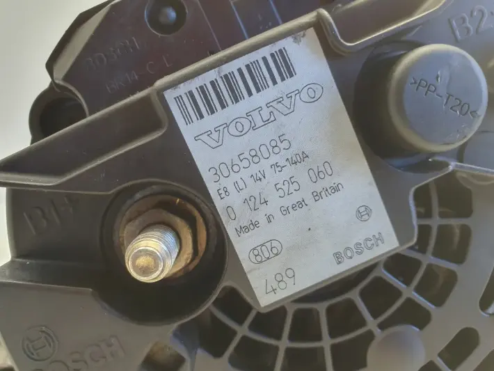 Volvo S60 V70 II 2.0 T ALTERNATOR 140A 30658085 bosch