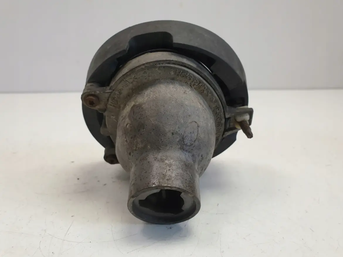 Chevrolet Equinox PRAWY PRZEDNI HALOGEN przód