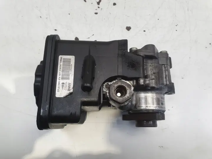 BMW E60 E61 2.5 3.0 D POMPA WSPOMAGANIA 7693974101