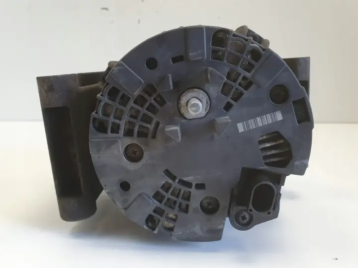 Ford Transit MK7 VII 2.2 TDCI ALTERNATOR bosch 0125711017 AC1T-10300-BB