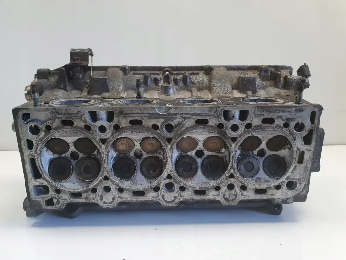 Opel Zafira B Astra J 1.6 16V A16XER GŁOWICA CYLINDRÓW 55559340