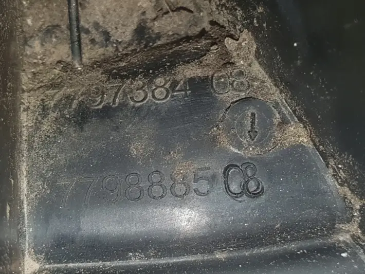 BMW E87 E90 2.0 D KOLEKTOR SSĄCY 7797384