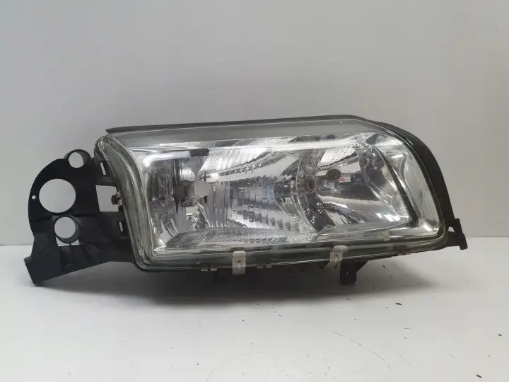 Volvo S80 I 98-04r PRZEDNIA LAMPA PRAWA prawy przód 30678108 89088108 valeo