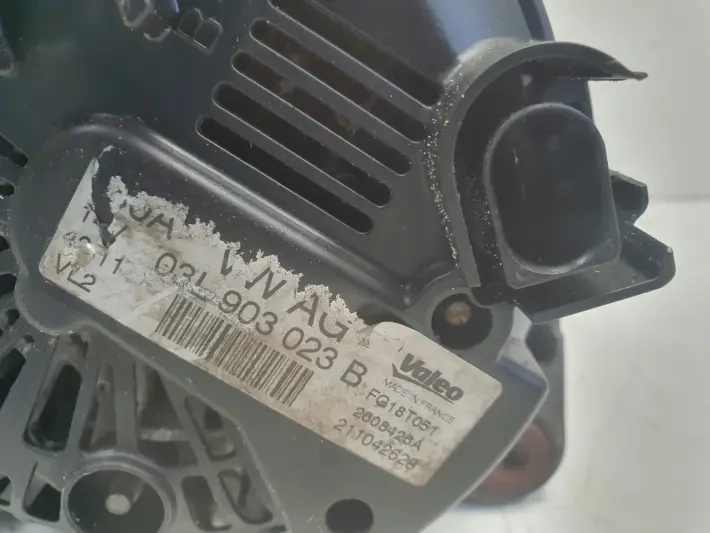 VW Passat B7 1.6 TDI ALTERNATOR 03L903023B valeo