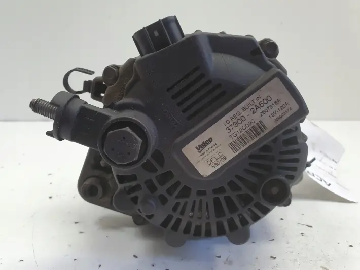 Hyundai i30 1.6 CRDI ALTERNATOR 120A 37300-2A600 valeo