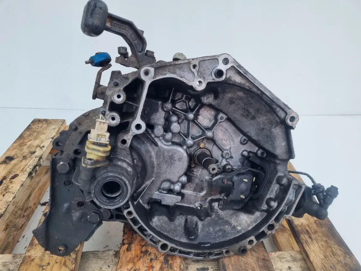 Peugeot 206 1.4 8V SKRZYNIA BIEGÓW 20CF15 manual MANUALNA