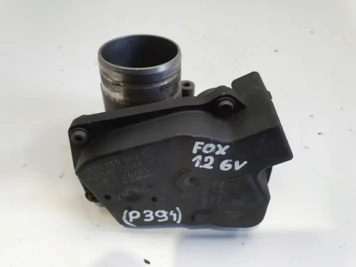 VW Fox 1.2 6V PRZEPUSTNICA 03D133062E