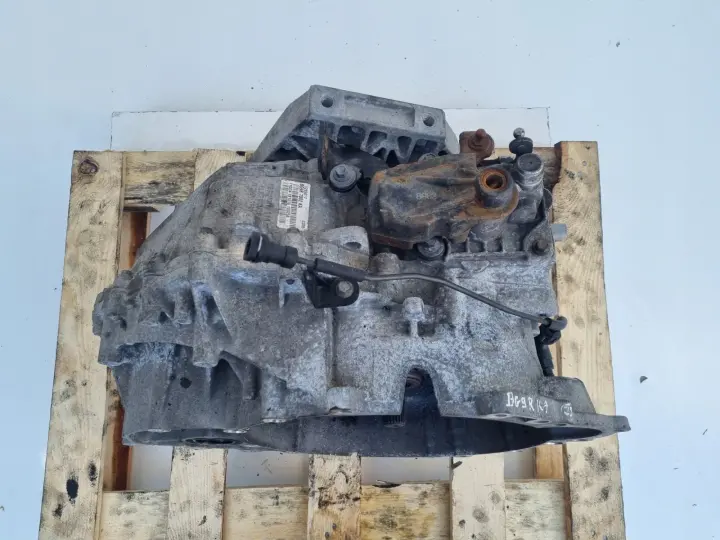 Volvo S60 II V60 2.0 D4 SKRZYNIA BIEGÓW manualna 1285017 BG9R-7002-KA