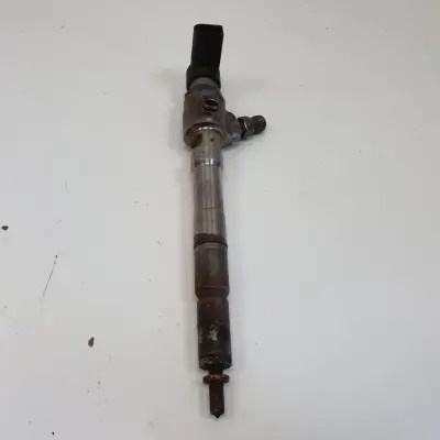 Audi A3 II 8P 1.6 TDI WTRYSKIWACZ wtrysk 03L130277B