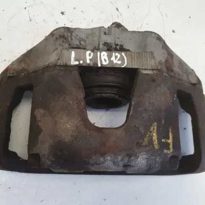 Volvo V40 II PRZEDNI ZACISK HAMULCOWY lewy przód KIEROWCY L.P 975