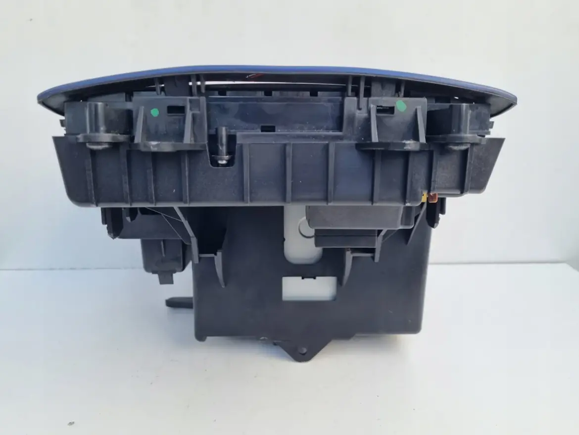 Volvo S60 I V70 II XC70 RADIO CD Radioodtwarzacz HU-650 panel klimatyzacji