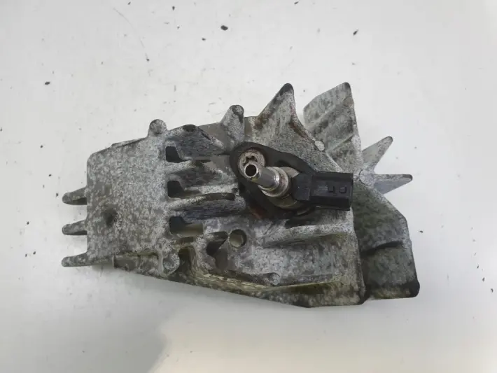 Renault Megane III 1.5 DCI WTRYSKIWACZ DPF łapa UCHWYT 8200771226