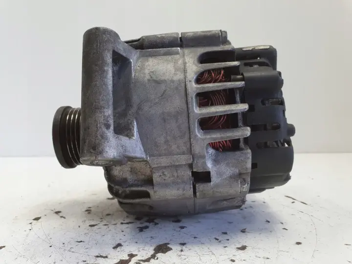 Peugeot 207 1.6 VTI ALTERNATOR valeo