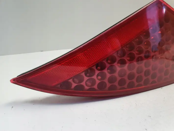 Peugeot 307 CC TYLNIA TYLNA LAMPA PRAWA prawy tył W KLAPE