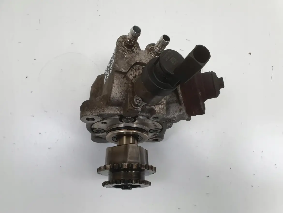 BMW E87 E90 E91 2.0 D N47 POMPA WTRYSKOWA paliwa 0445010506