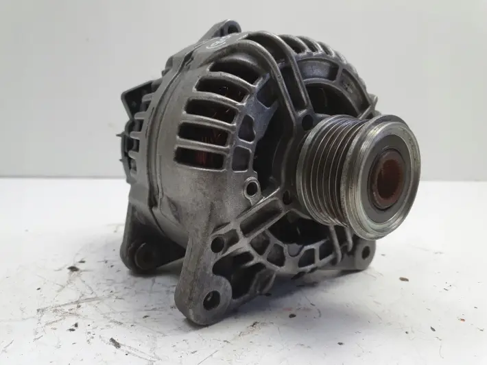 Nissan Qashqai 1.5 DCI ALTERNATOR bosch 8200728292