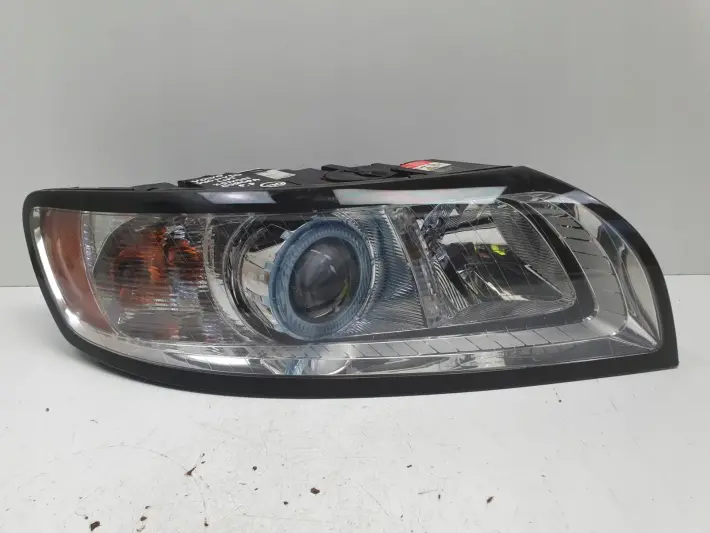 Volvo S40 II V50 LIFT PRZEDNIA LAMPA PRAWA prawy przód EUROPA 31299588