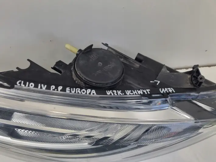 Renault Clio IV 16-20r LIFT PRZEDNIA LAMPA PRAWA PRAWY PRZÓD 260100653R